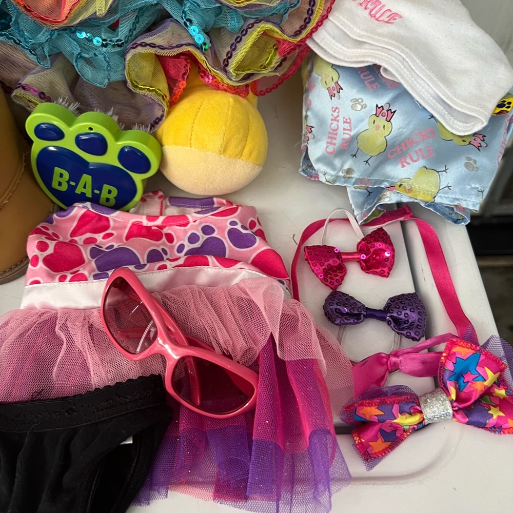 HUGE Build-a-Bear bundle! - Picture 3 of 7